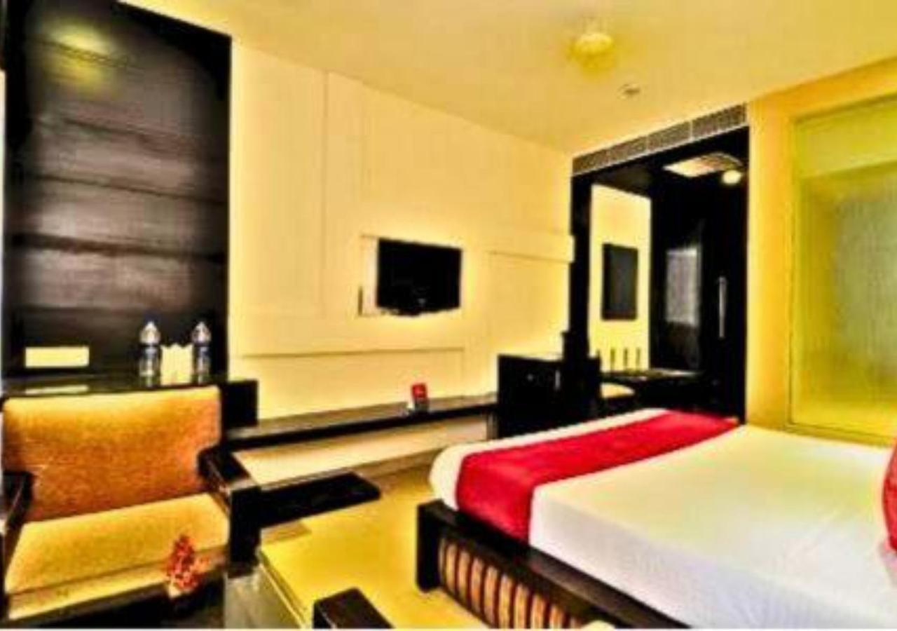 Hotel Landmark Chandigarh Ngoại thất bức ảnh