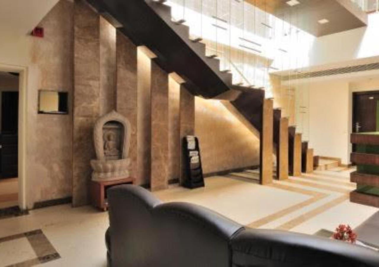 Hotel Landmark Chandigarh Ngoại thất bức ảnh