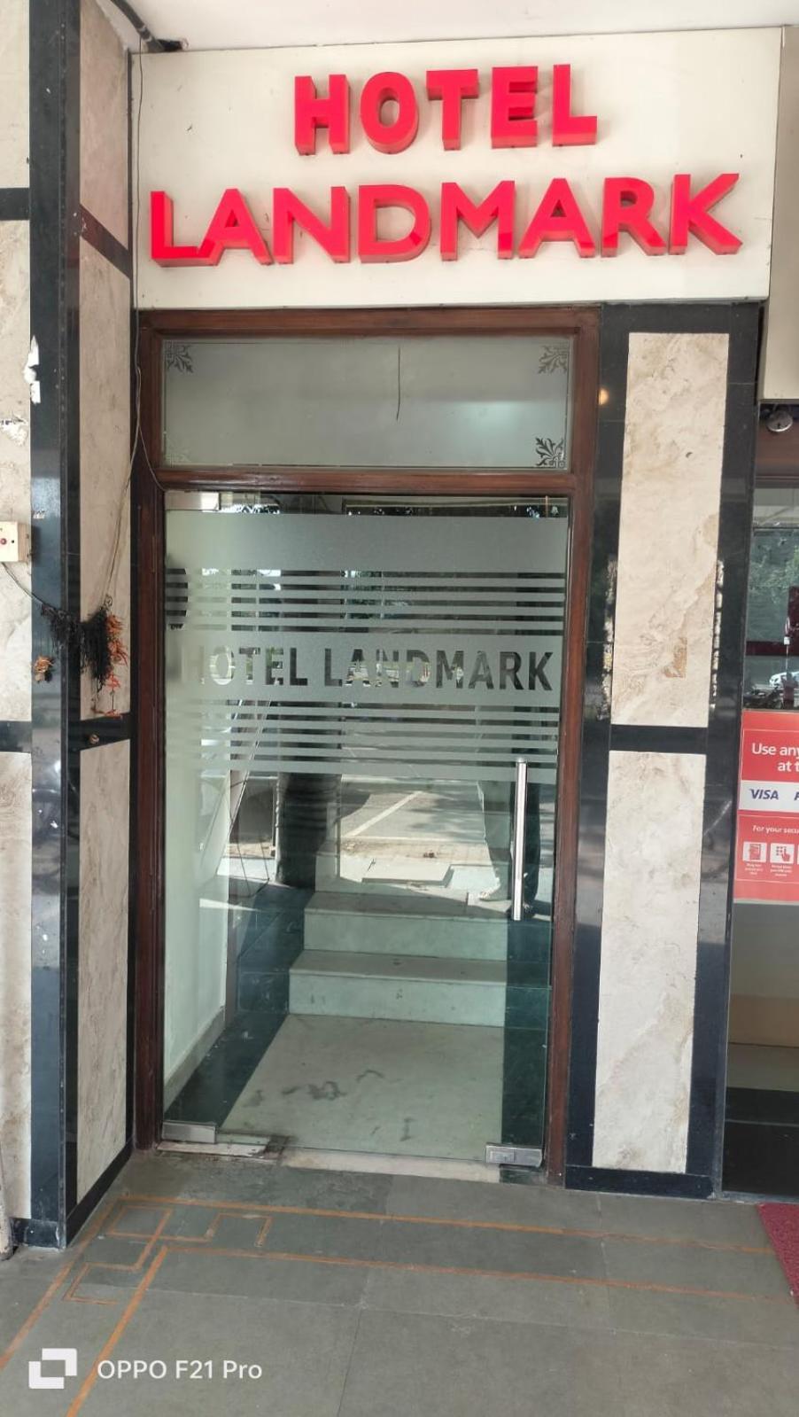 Hotel Landmark Chandigarh Ngoại thất bức ảnh