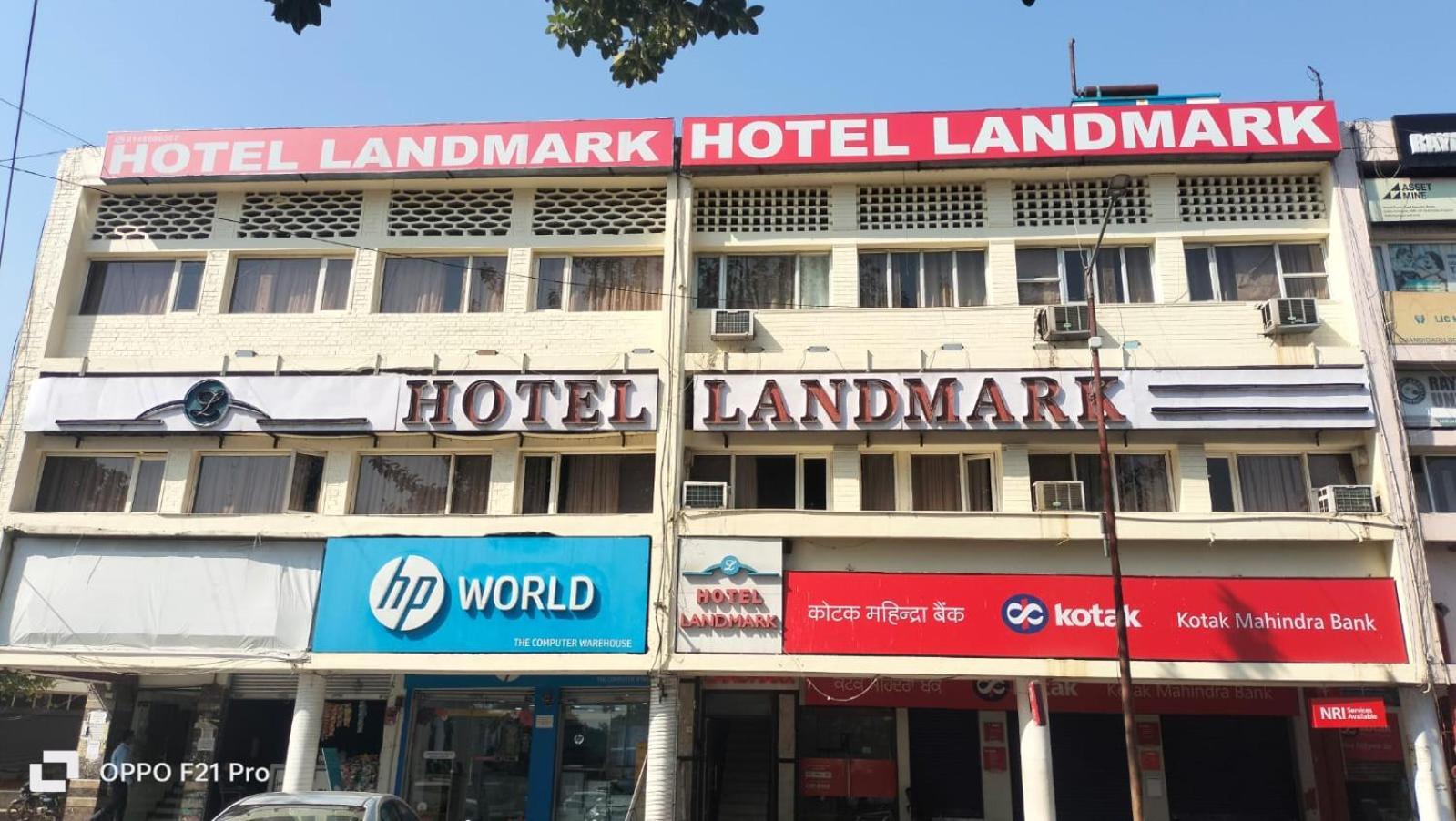 Hotel Landmark Chandigarh Ngoại thất bức ảnh